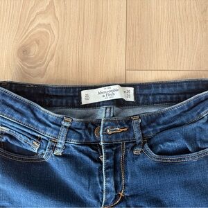 Abercrombie & Fitch Women's High Rise Dark Blue Jeans